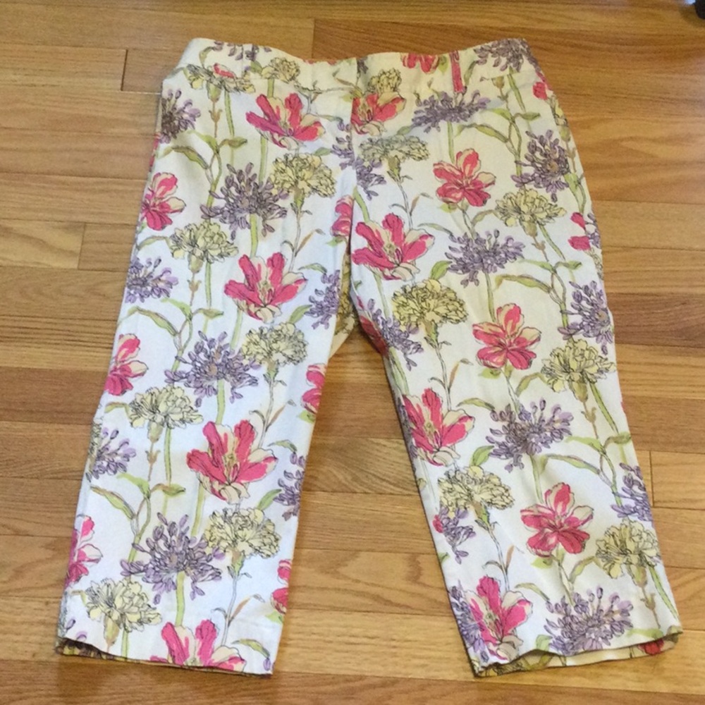 Ann Taylor Loft Floral Capri Pants